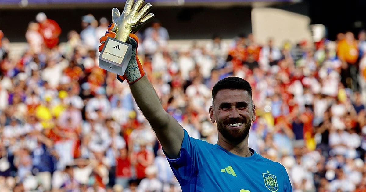 Unai Simon Golden Glove