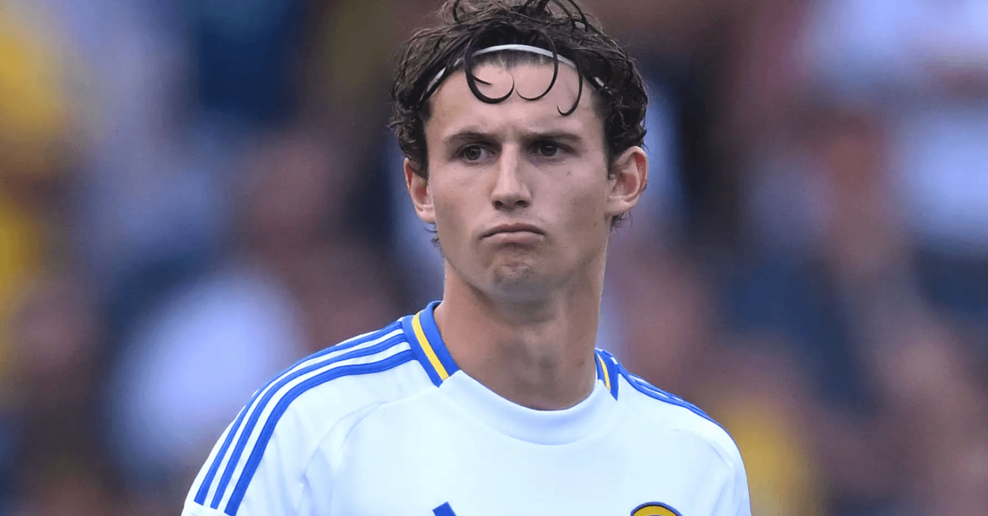 Brenden Aaronson scores in Manchester United and Leeds United game.