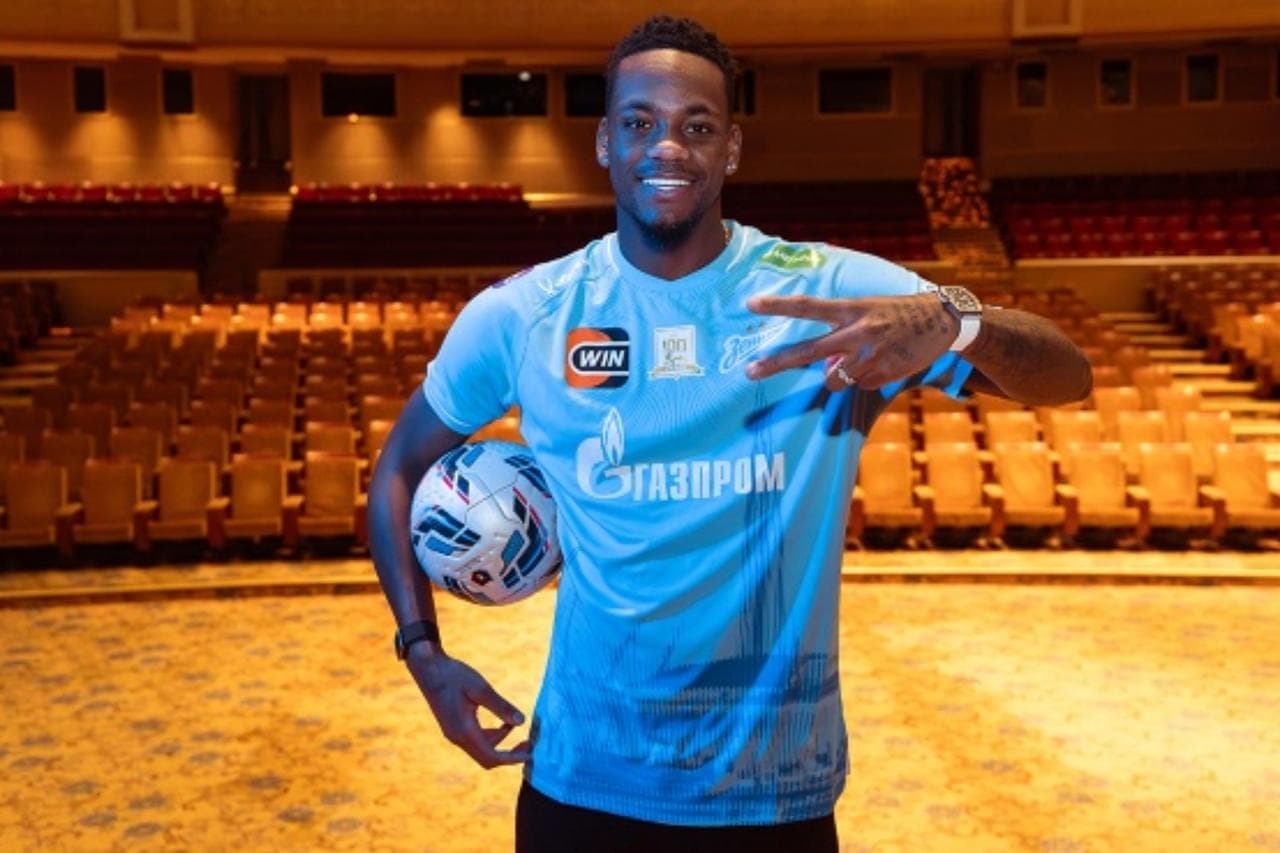 Jhon Duran signed for Zenit