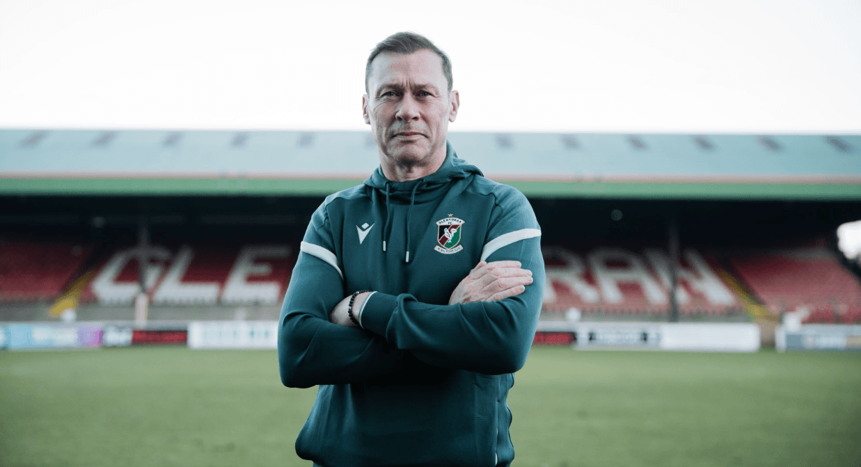 Duncan Ferguson, Glentoran FC